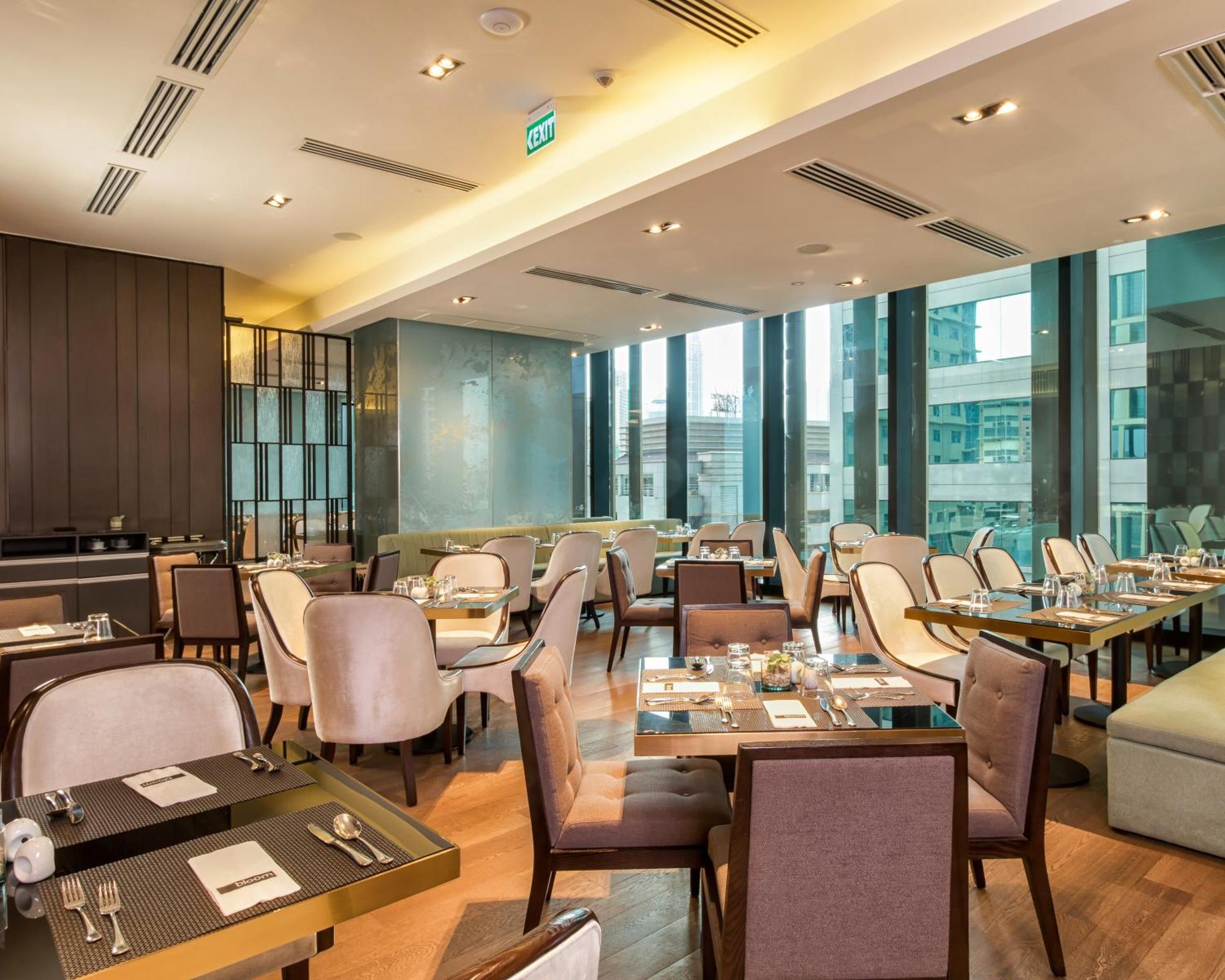 מלון סן פדרו מקאטי Oakwood Makati Avenue מראה חיצוני תמונה